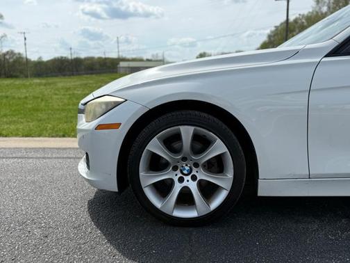 White 2013 BMW 328 328i Sedan
