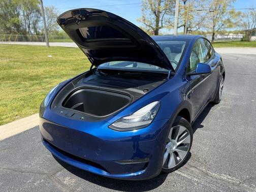 2021 Tesla Model Y Standard Range Rear-Wheel Drive