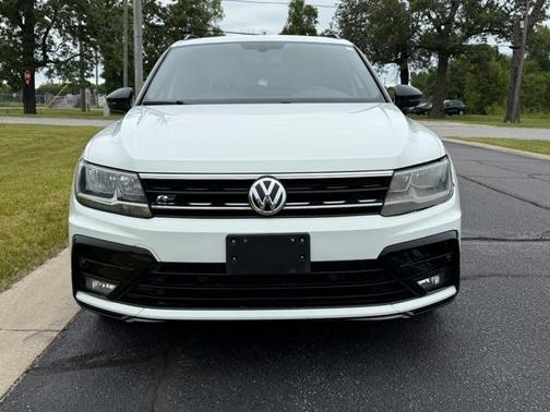 Pure White 2021 Volkswagen Tiguan 2.0T SE