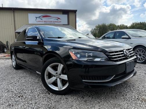 2013 Volkswagen Passat 2.0 TDI SE w/ Sunroof