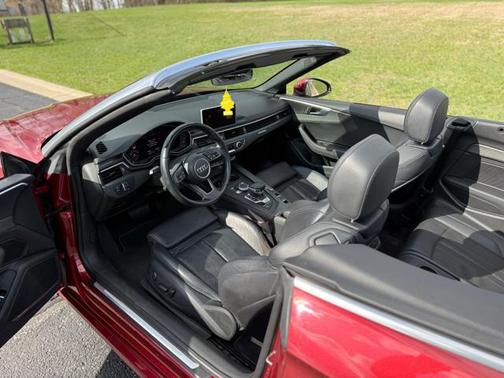 Matador Red Metallic/Black Roof 2018 Audi A5 2.0T Premium Plus