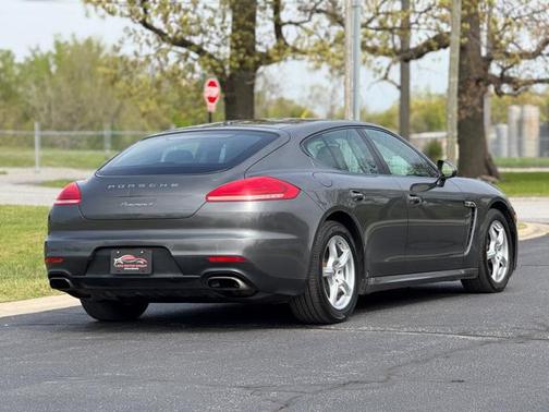 2014 Porsche Panamera 4