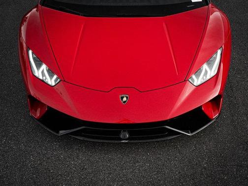 Rosso Mars Metallic 2018 Lamborghini Huracan Performante