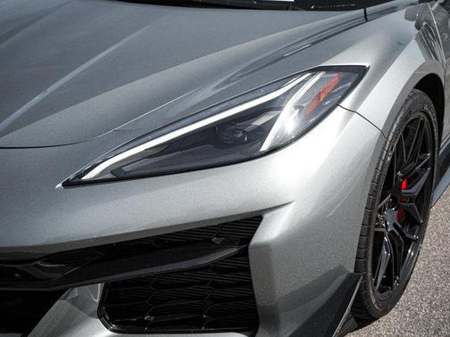 Hypersonic Gray Metallic 2023 Chevrolet Corvette Z06