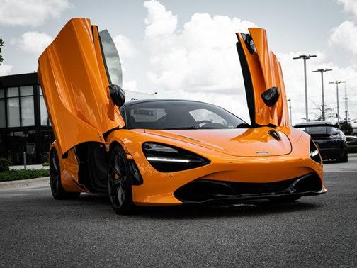 2023 McLaren 720S Base