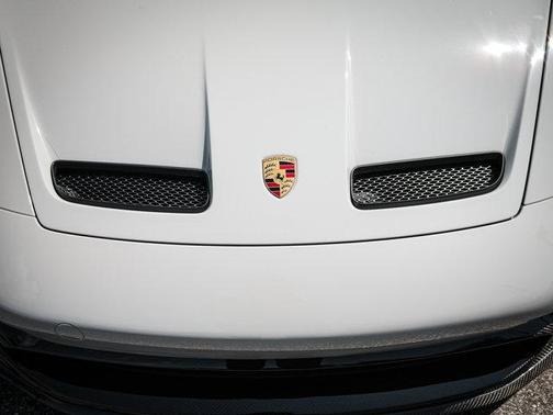 2024 Porsche 911 GT3 w/Touring Package