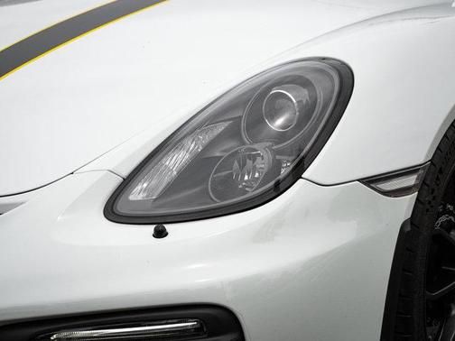 Racing Yellow 2016 Porsche Cayman GT4