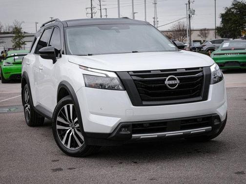 2025 Nissan Pathfinder Platinum