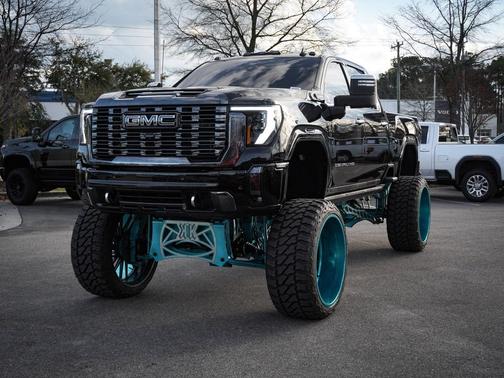 Onyx Black 2024 GMC Sierra 2500 Denali Ultimate