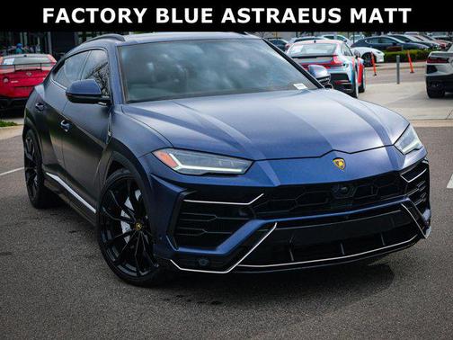 2022 Lamborghini Urus AWD