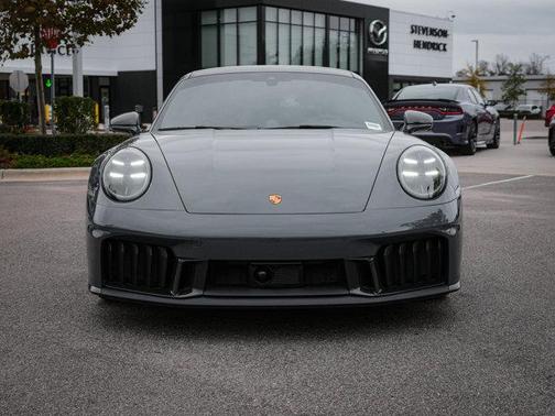 2025 Porsche 911 Carrera 4 GTS
