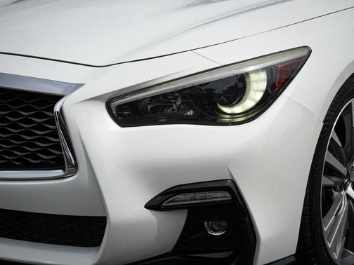 Pure White 2018 INFINITI Q50 3.0t Sport