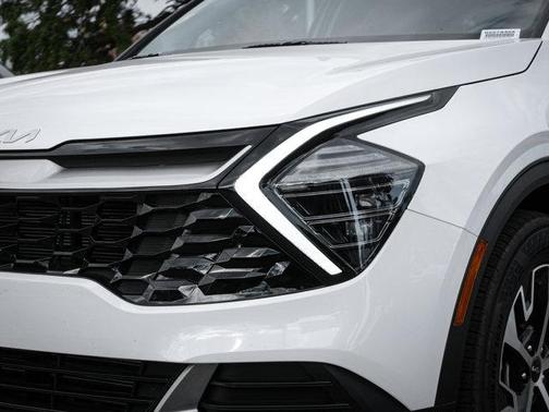 2025 Kia Sportage EX