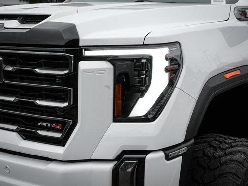 2024 GMC Sierra 2500 AT4