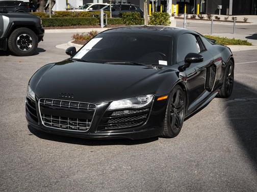 Phantom Black Pearl With Lava Gray Sideblades 2010 Audi R8 5.2 quattro