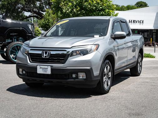 Lunar Silver Metallic 2017 Honda Ridgeline RTL