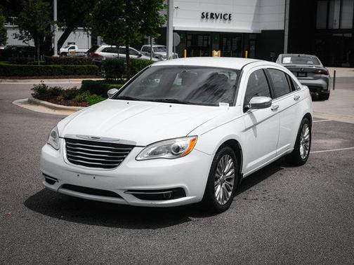 2013 Chrysler 200 Limited