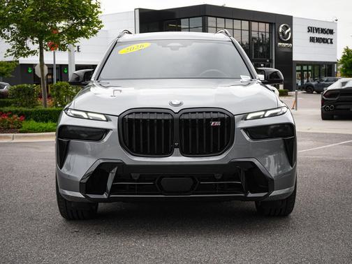 Skyscraper Grey Metallic 2026 BMW X7 M60i