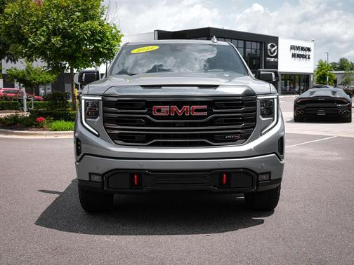 Sterling Metallic 2024 GMC Sierra 1500 AT4