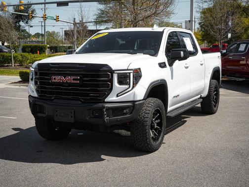 Summit White 2024 GMC Sierra 1500 AT4X