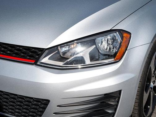2016 Volkswagen Golf GTI 2.0T SE 4-Door