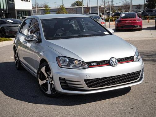 2016 Volkswagen Golf GTI 2.0T SE 4-Door