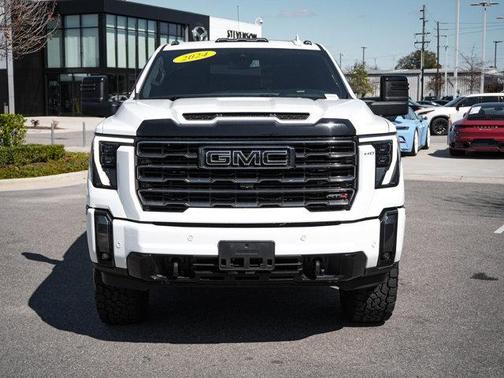 2024 GMC Sierra 2500 AT4