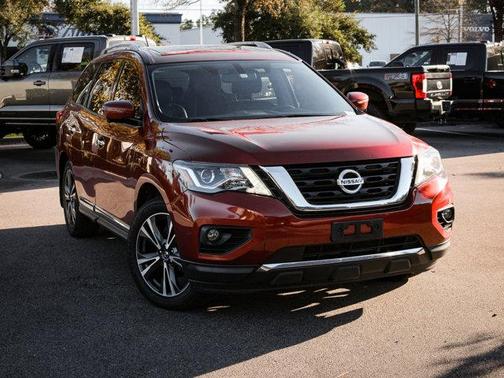 2017 Nissan Pathfinder Platinum