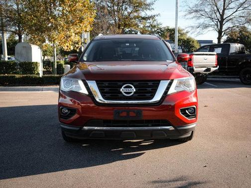 2017 Nissan Pathfinder Platinum
