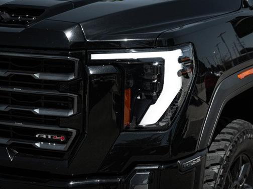 2024 GMC Sierra 2500 AT4