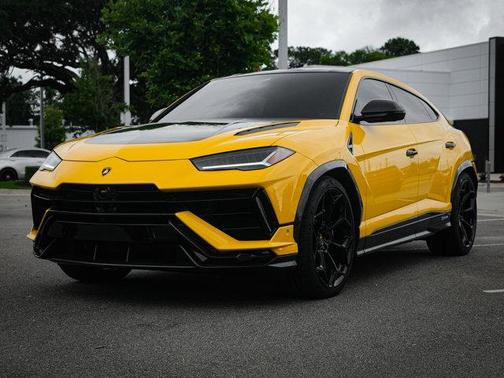 2023 Lamborghini Urus Performante