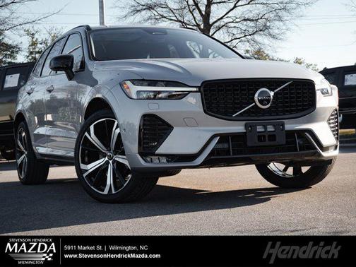 2023 Volvo XC60 Ultimate Dark Theme
