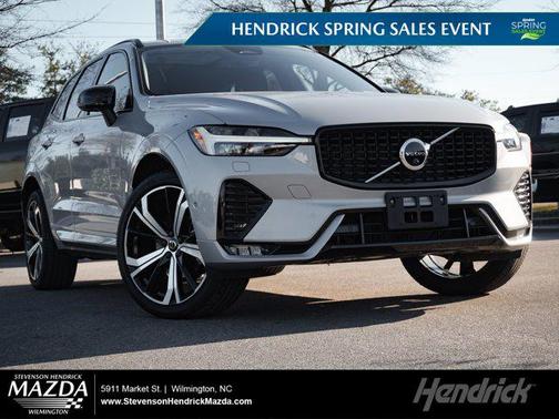 2023 Volvo XC60 Ultimate Dark Theme