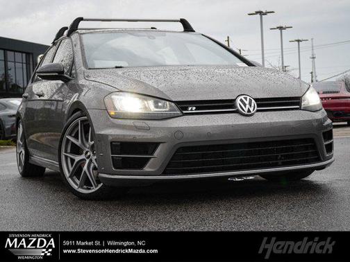 2015 Volkswagen Golf R 4-Door w/DCC & Navigation