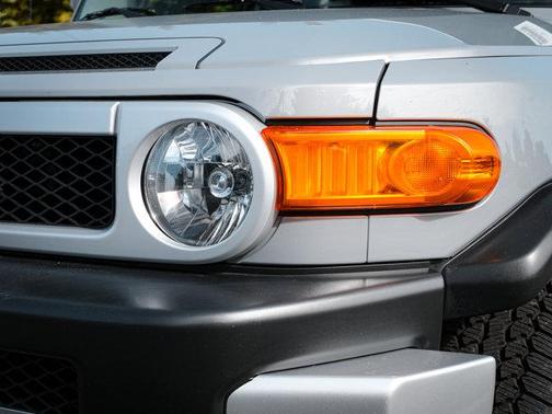 2014 Toyota FJ Cruiser Base