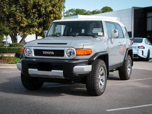 2014 Toyota FJ Cruiser Base