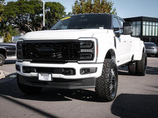 2025 Ford F-450 Platinum
