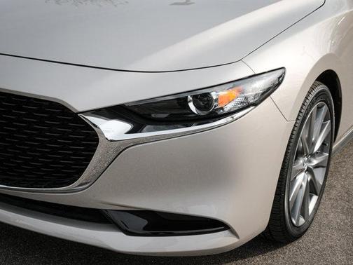 2024 Mazda Mazda3 FWD w/Preferred Package