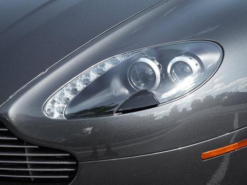 2006 Aston Martin V8 Vantage Base