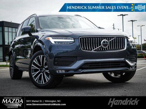 2022 Volvo XC90 T5 Momentum