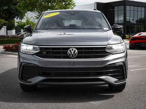 Platinum Gray Metallic 2023 Volkswagen Tiguan 2.0T SE R-Line Black 4MOTION