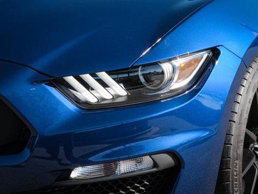 2016 Ford Shelby GT350 Base