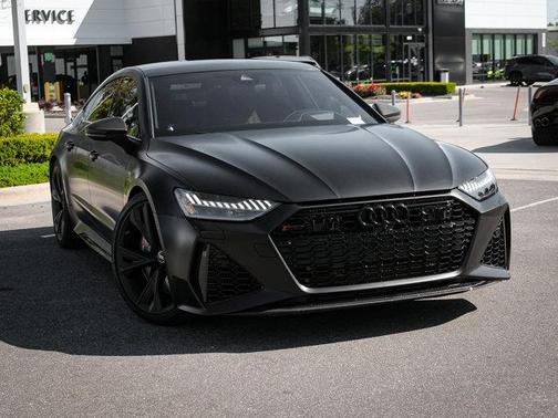 Mythos Black Metallic 2022 Audi RS 7 4.0T
