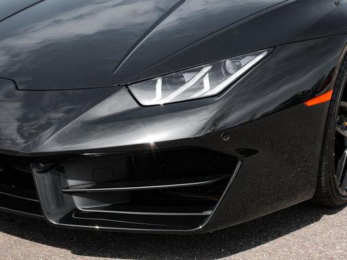 Black 2019 Lamborghini Huracan LP580-2