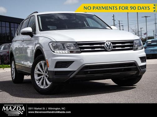 White Silver Metallic 2018 Volkswagen Tiguan 2.0T SE