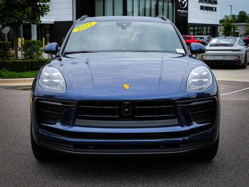 2022 Porsche Macan Base