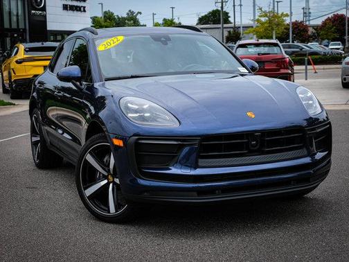 2022 Porsche Macan Base