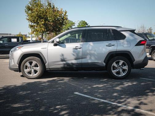 2021 Toyota RAV4 Hybrid XLE Premium