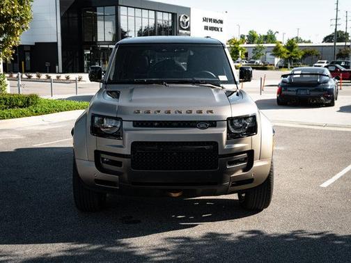 2025 Land Rover Defender OCTA