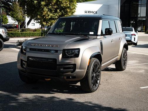 2025 Land Rover Defender OCTA